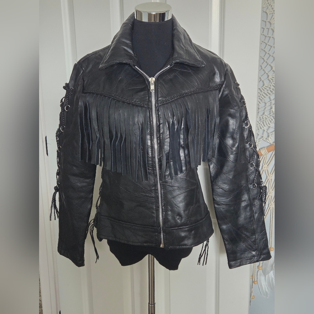 Vintage Women's Black Fringed Leather Biker Jacket - Size S Its Feasible